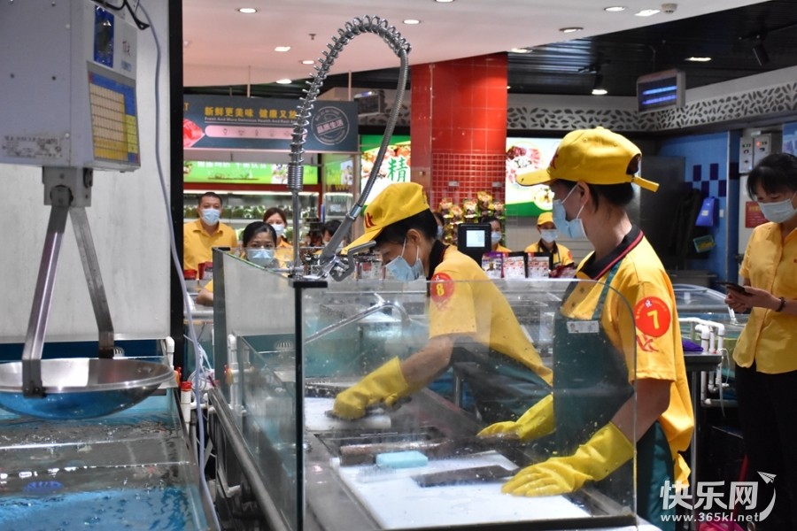 选手自带刀具磨刀.jpg
