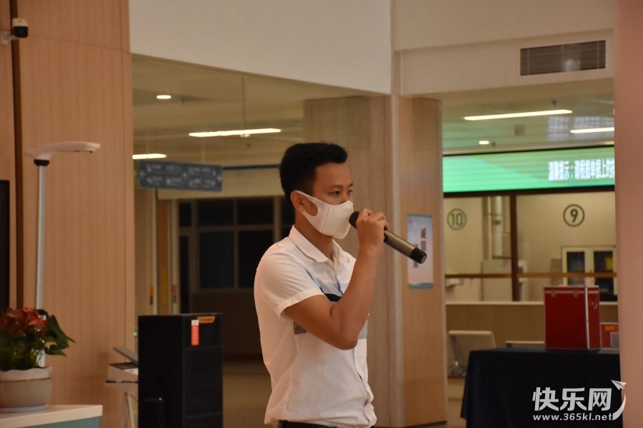 社会代表讲话.jpg
