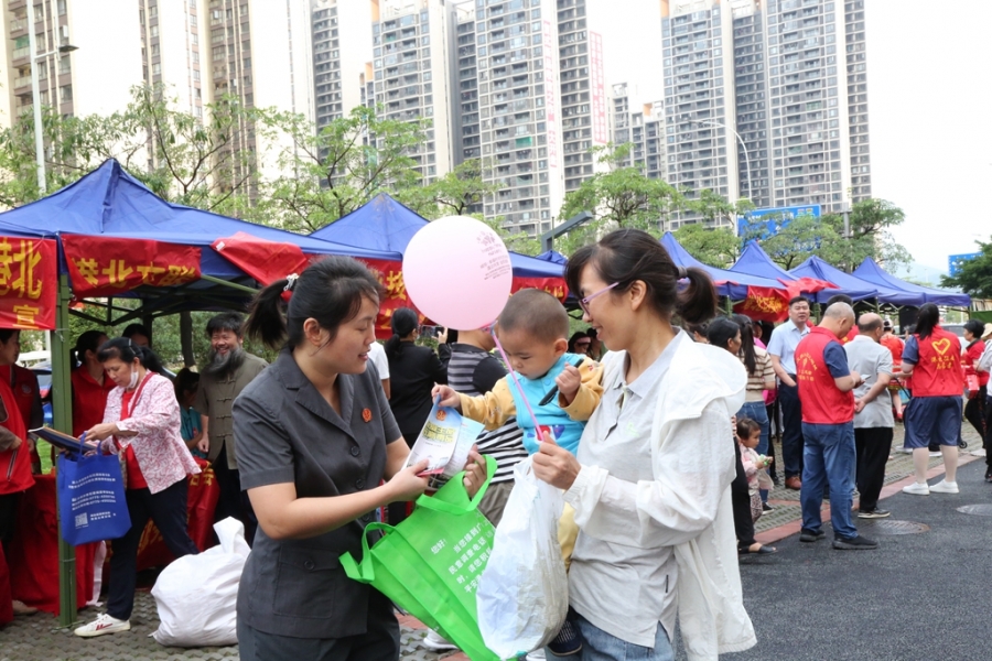 港北法院：三月三送法进社区 法治文化润民心 (1).jpg