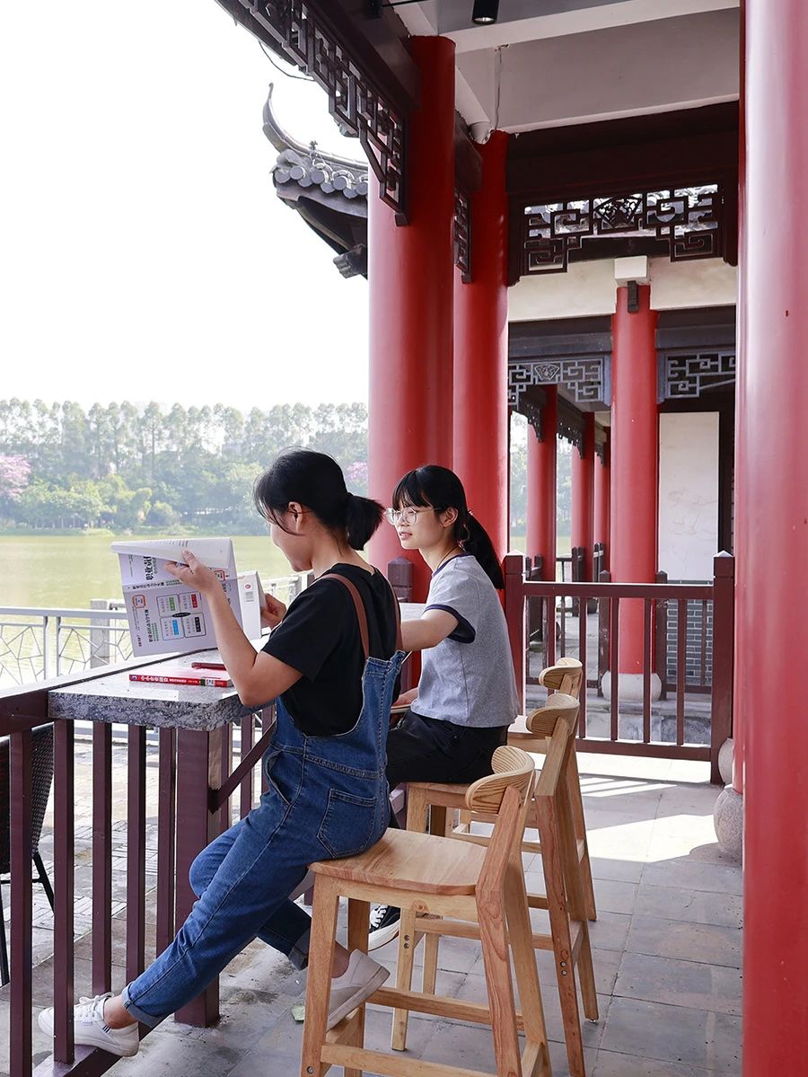 8025a5dcc18d48f921f718b8bbb73273.jpg
