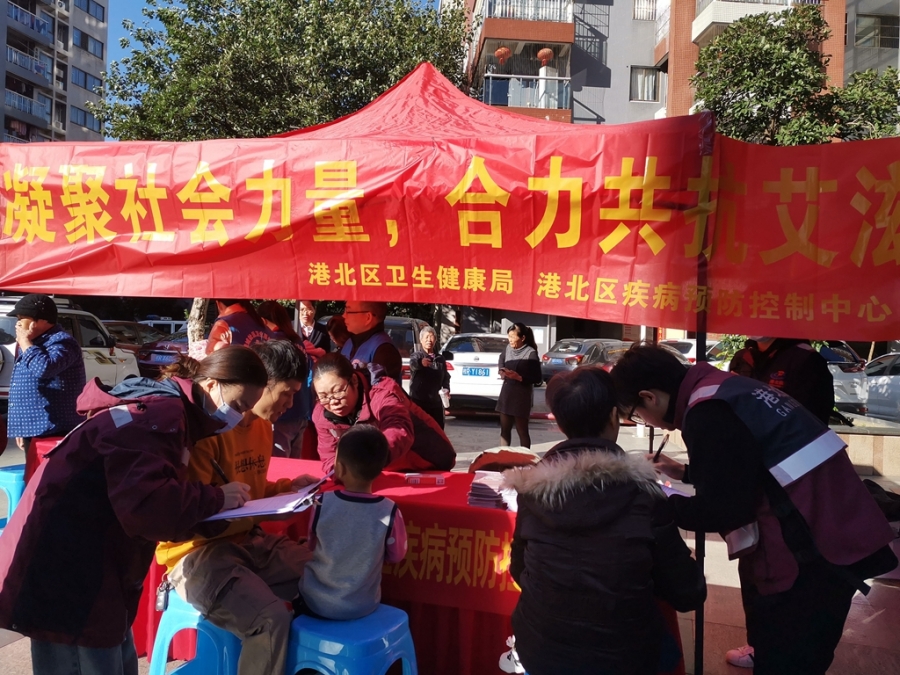 进社区3.jpg